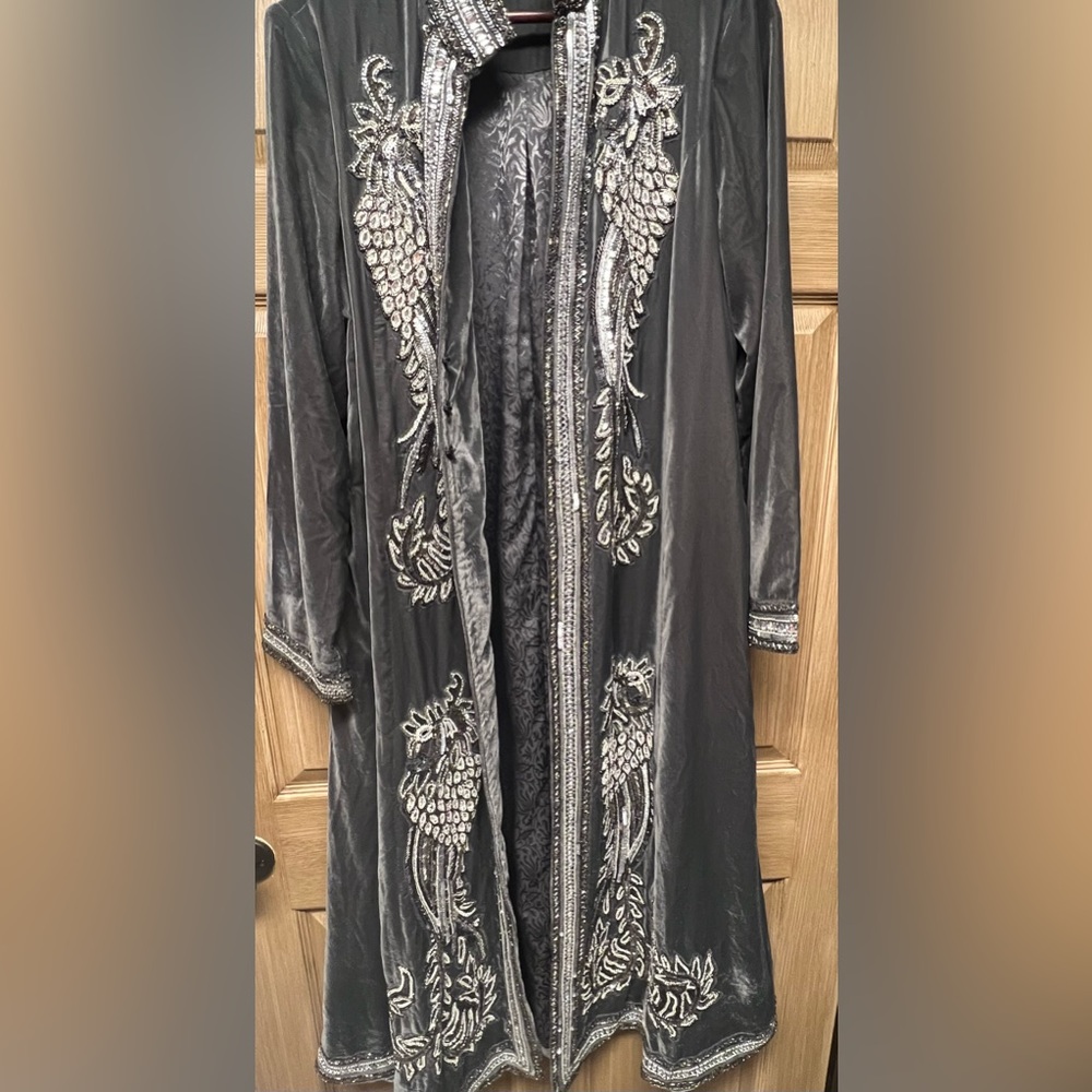 Soft Surroundings shoreline gray/silver duster with extensive beading - XL.